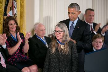 Margaret recebendo a Medalha Presidencial da Liberdade de Barack Obama